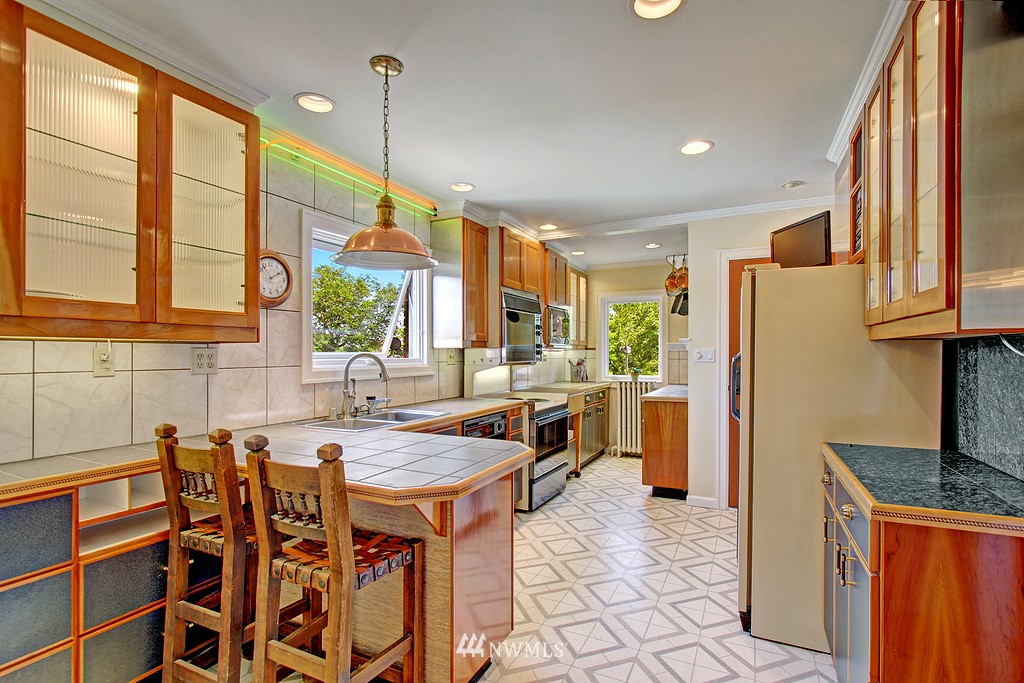 925 North 80th Street Seattle, WA 98103 - Photo 5 of 18 Gallery Image 5