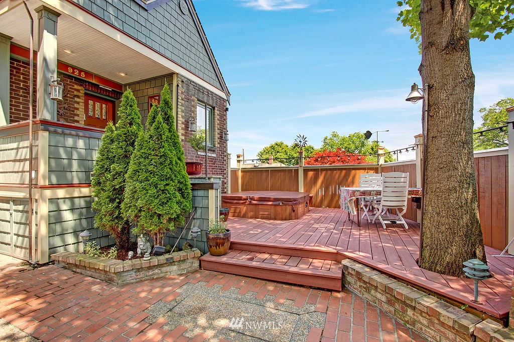 925 North 80th Street Seattle, WA 98103 - Photo 7 of 18 Gallery Image 7