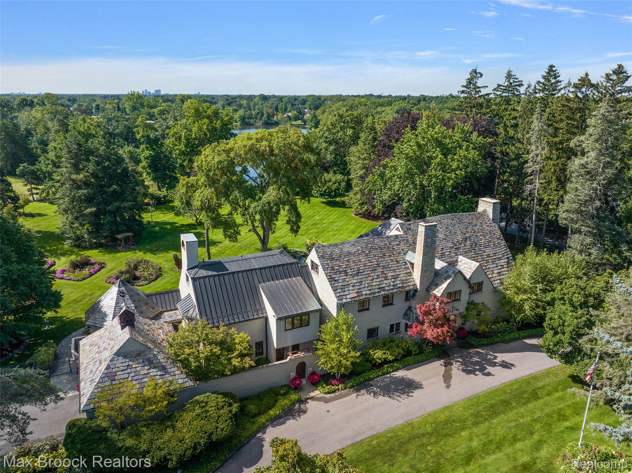 65 Lone Pine Road Bloomfield Hills, MI 48304 - Photo 60 of 63 65 Lone Pine 2026-5.jpg
