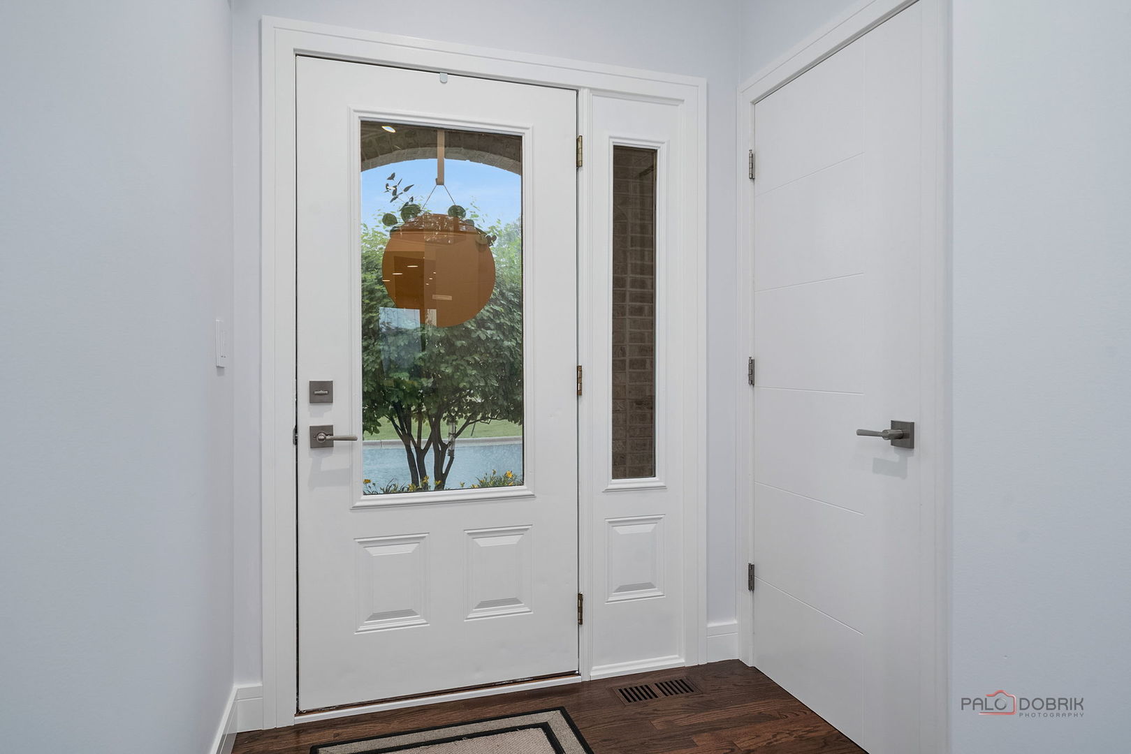 695 East Nerge Road Roselle, IL 60172 - Photo 4 of 40