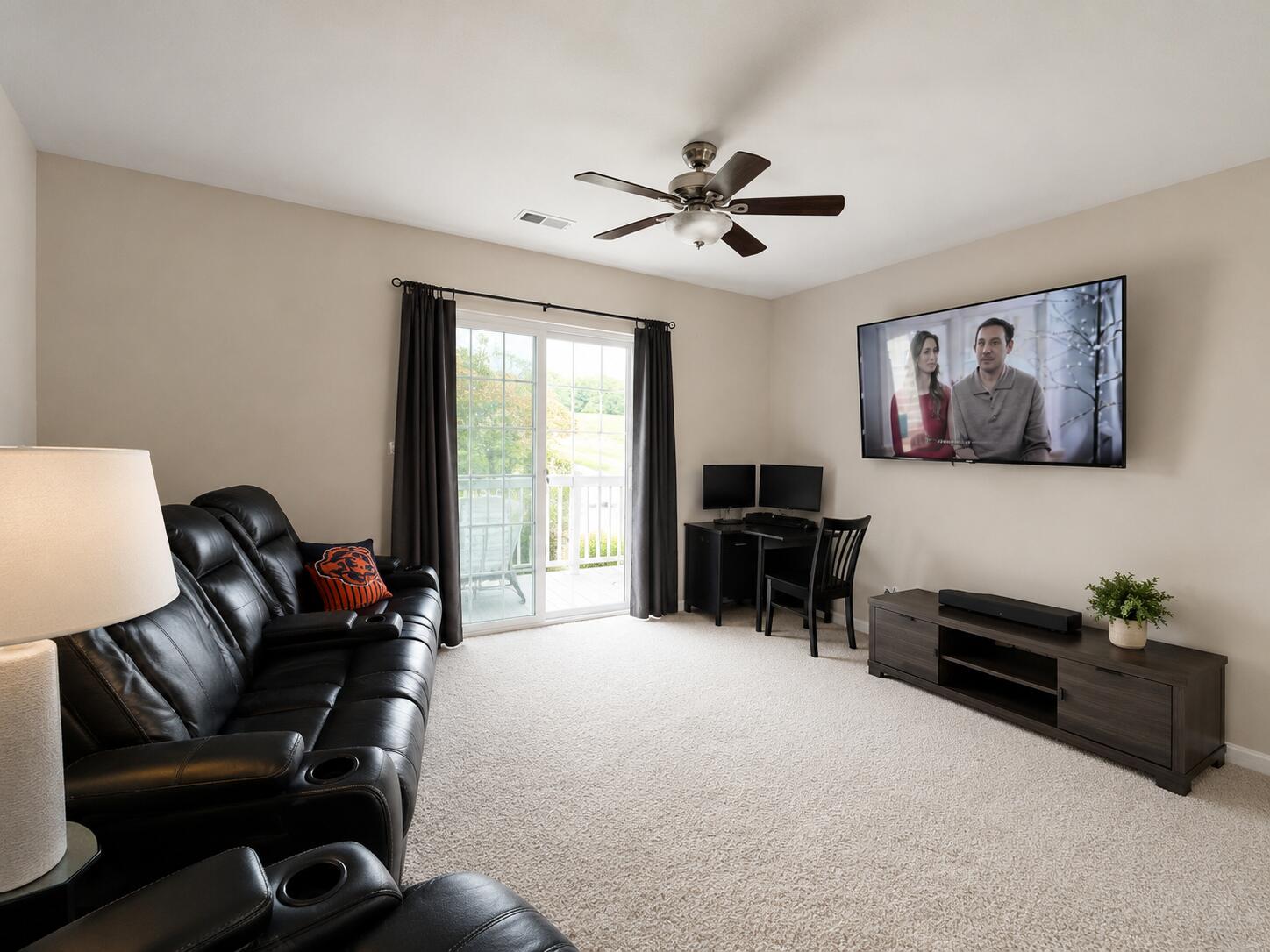 3615 85th Street, Unit F Kenosha, WI 53142 - Photo 3 of 12 Living room