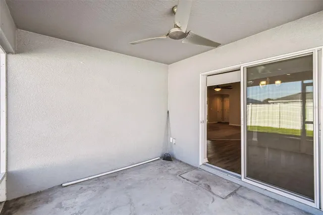 an empty room with entrance