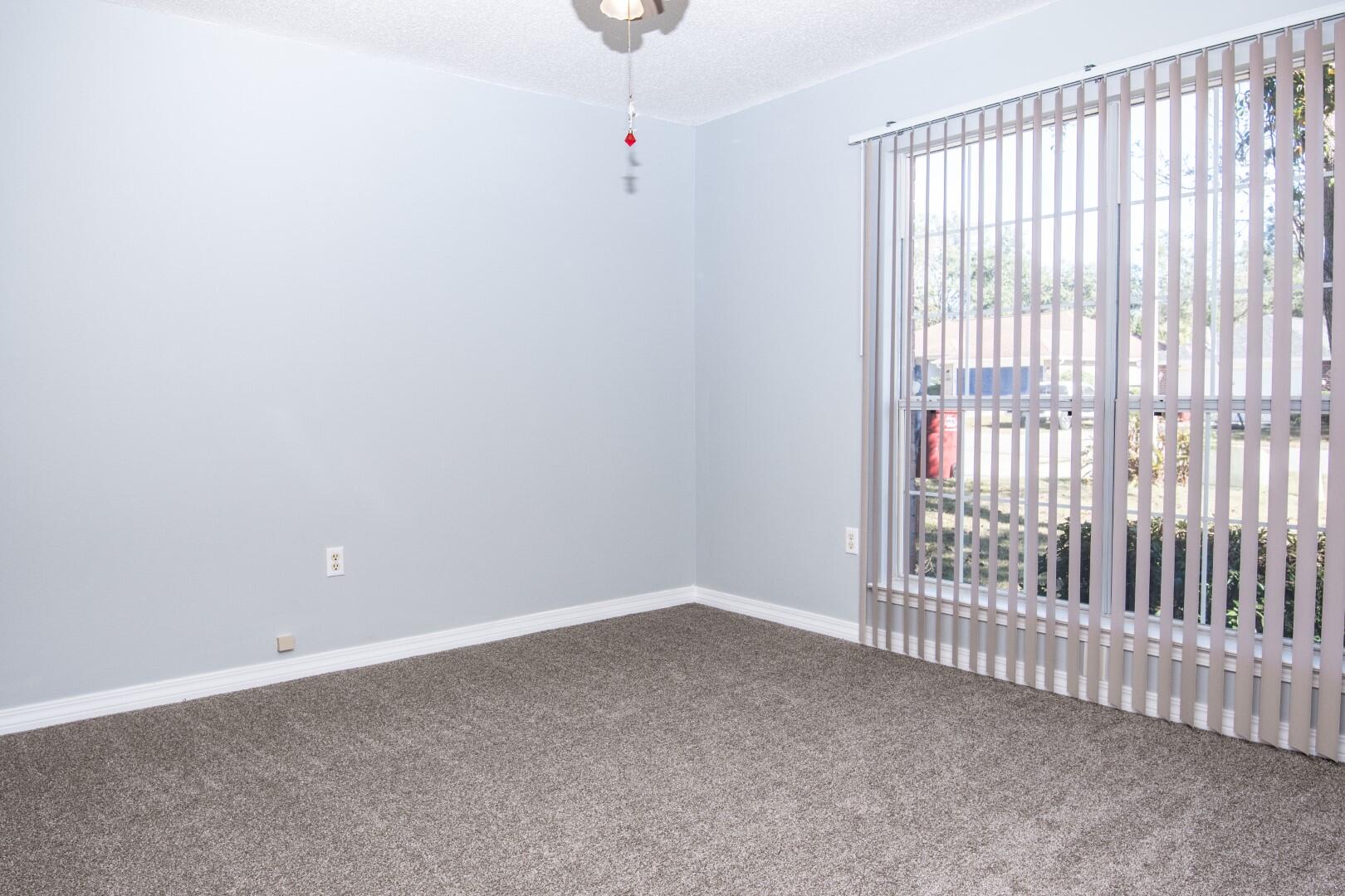 607 Risen Star Drive Crestview, FL 32539 - Photo 7 of 35 a view of a livingroom with entryway