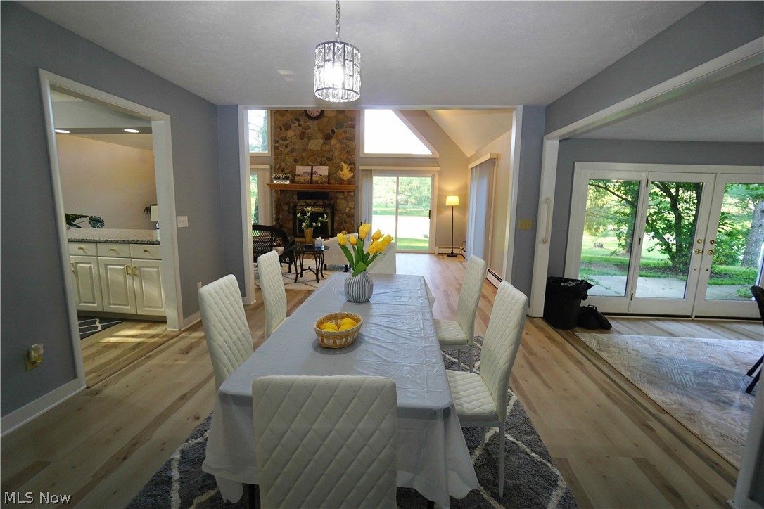 14543 Ensign Road Burton, OH 44021 - Photo 14 of 32 Dining room
