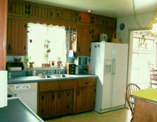 3897 Anderson Road Gibsonia, PA 15044 - Photo 5 of 8 Kitchen.