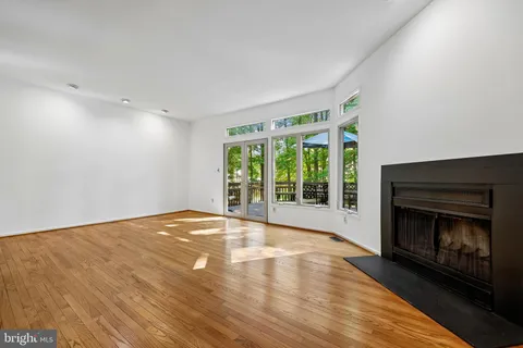 $799,900 | 5904 Valerian Lane, Rockville, MD 20852