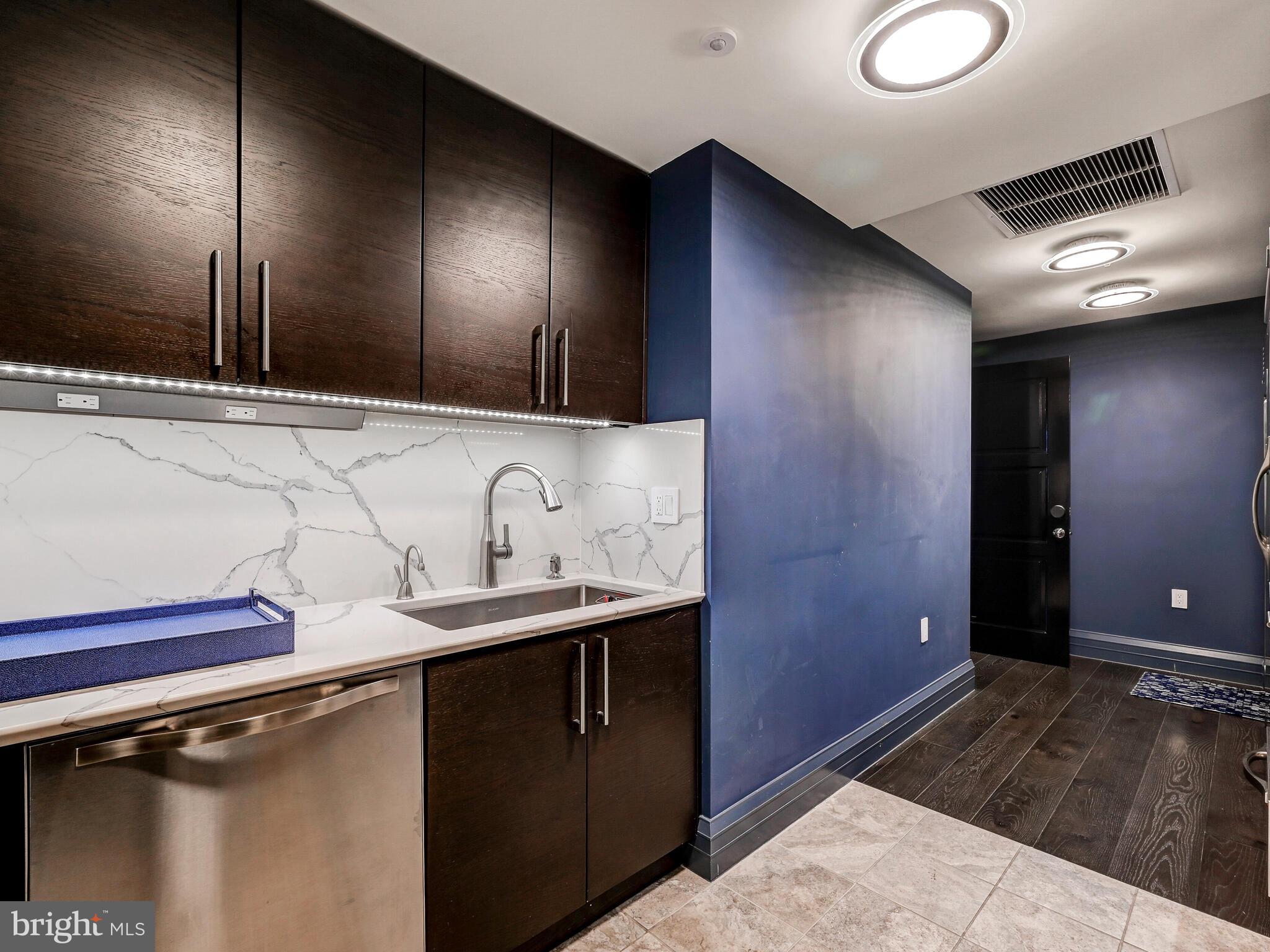 801 Key Highway, Unit P54 Baltimore, MD 21230 - Photo 29 of 81