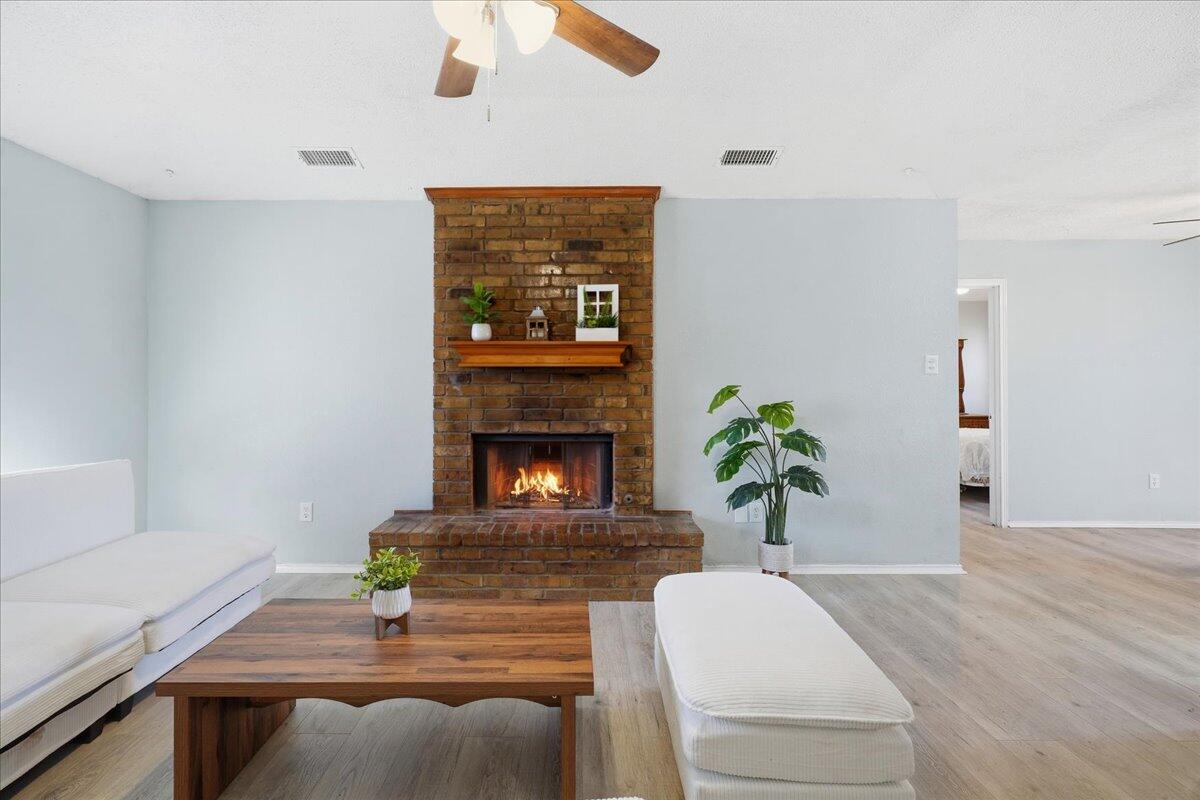 4710 65th Street Lubbock, TX 79414 - Photo 4 of 23 04-nmja-4