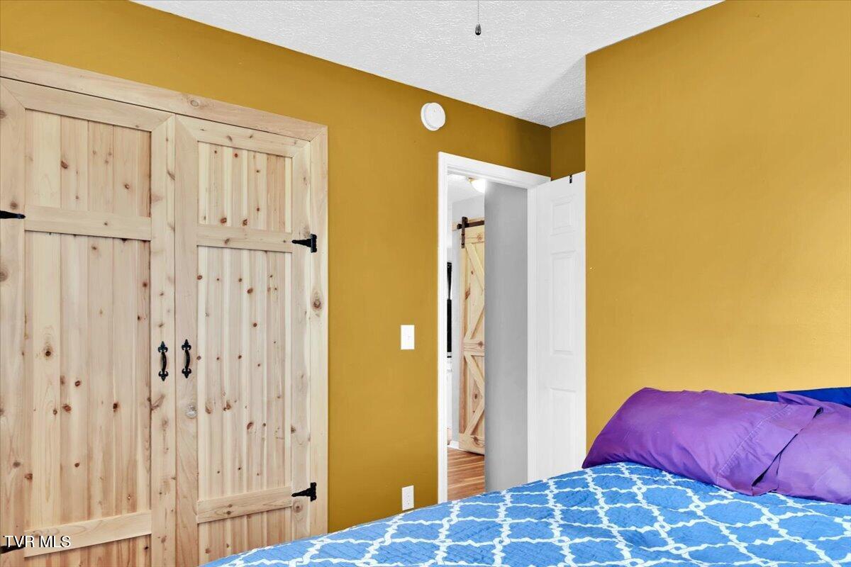 1011 Stonegate Road Kingsport, TN 37660 - Photo 8 of 27 08-Bedroom 1