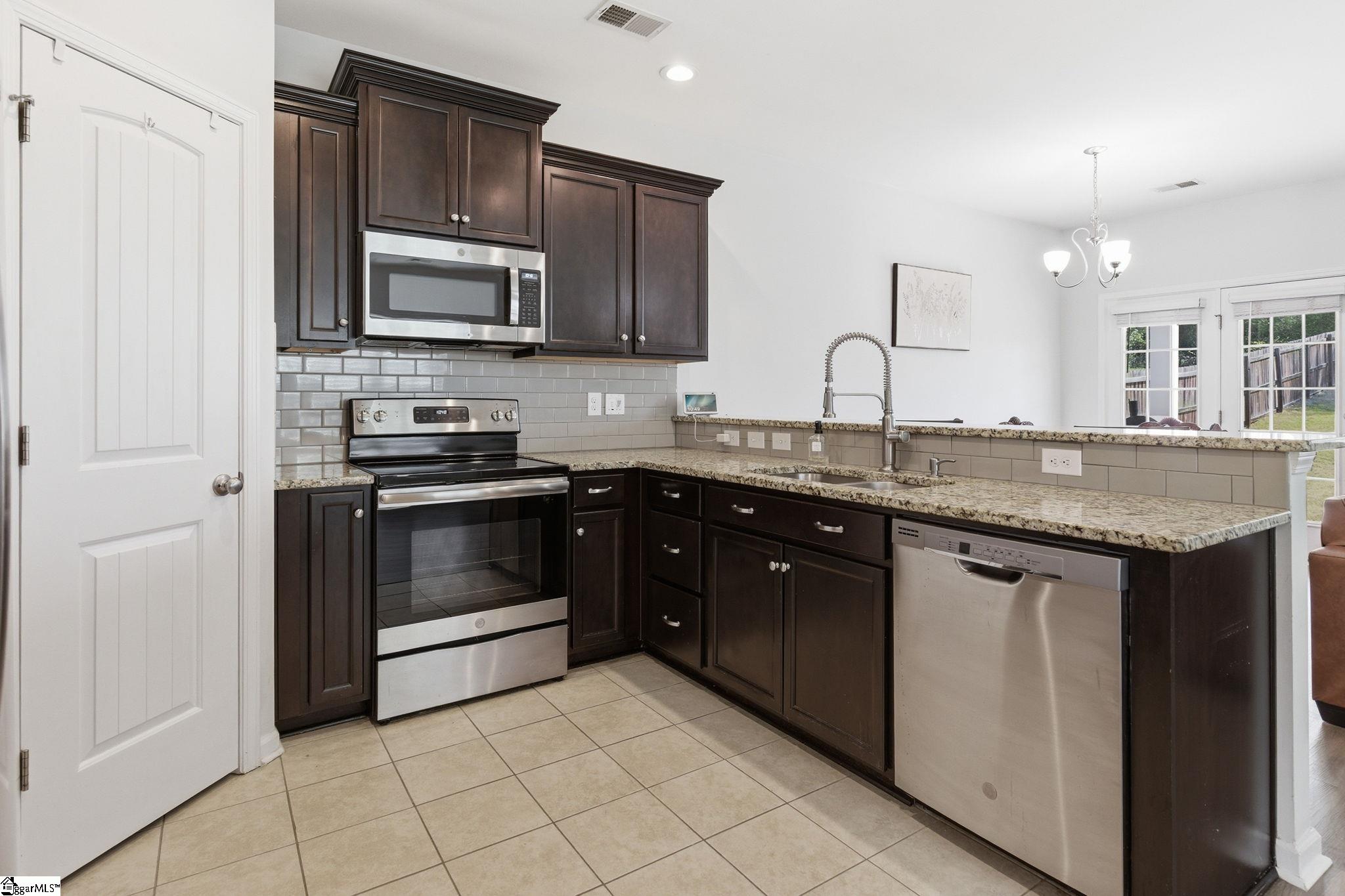 712 Hayden Lane Inman, SC 29349 - Photo 5 of 31