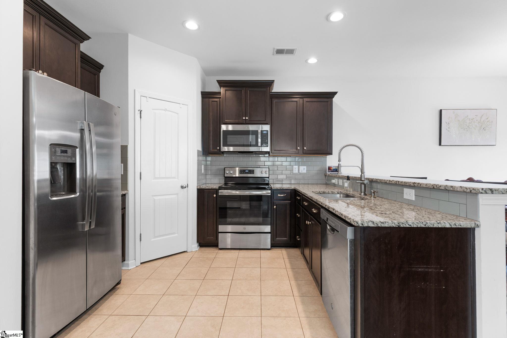 712 Hayden Lane Inman, SC 29349 - Photo 6 of 31