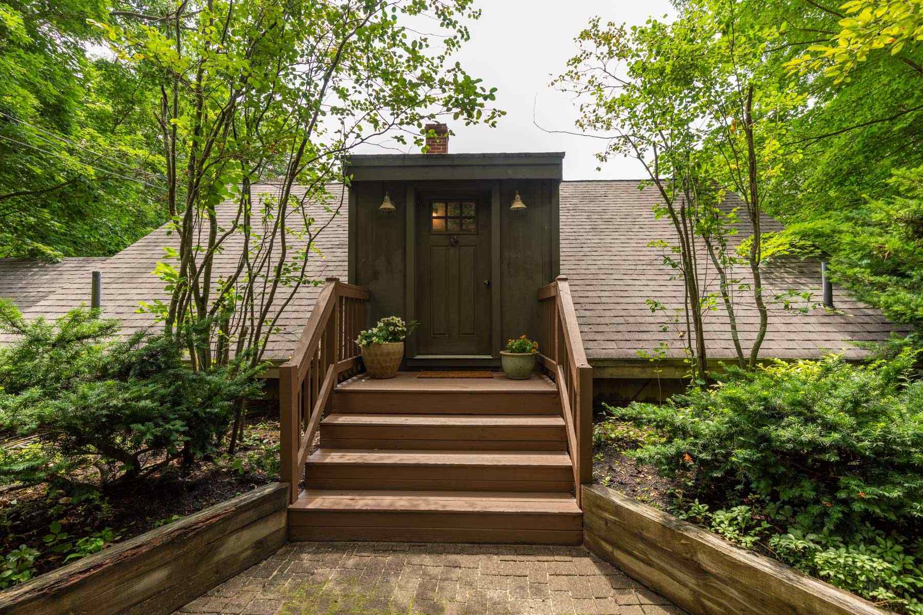 74 High Street Stratham, NH 03885 - Photo 2 of 40 Gallery Image 2