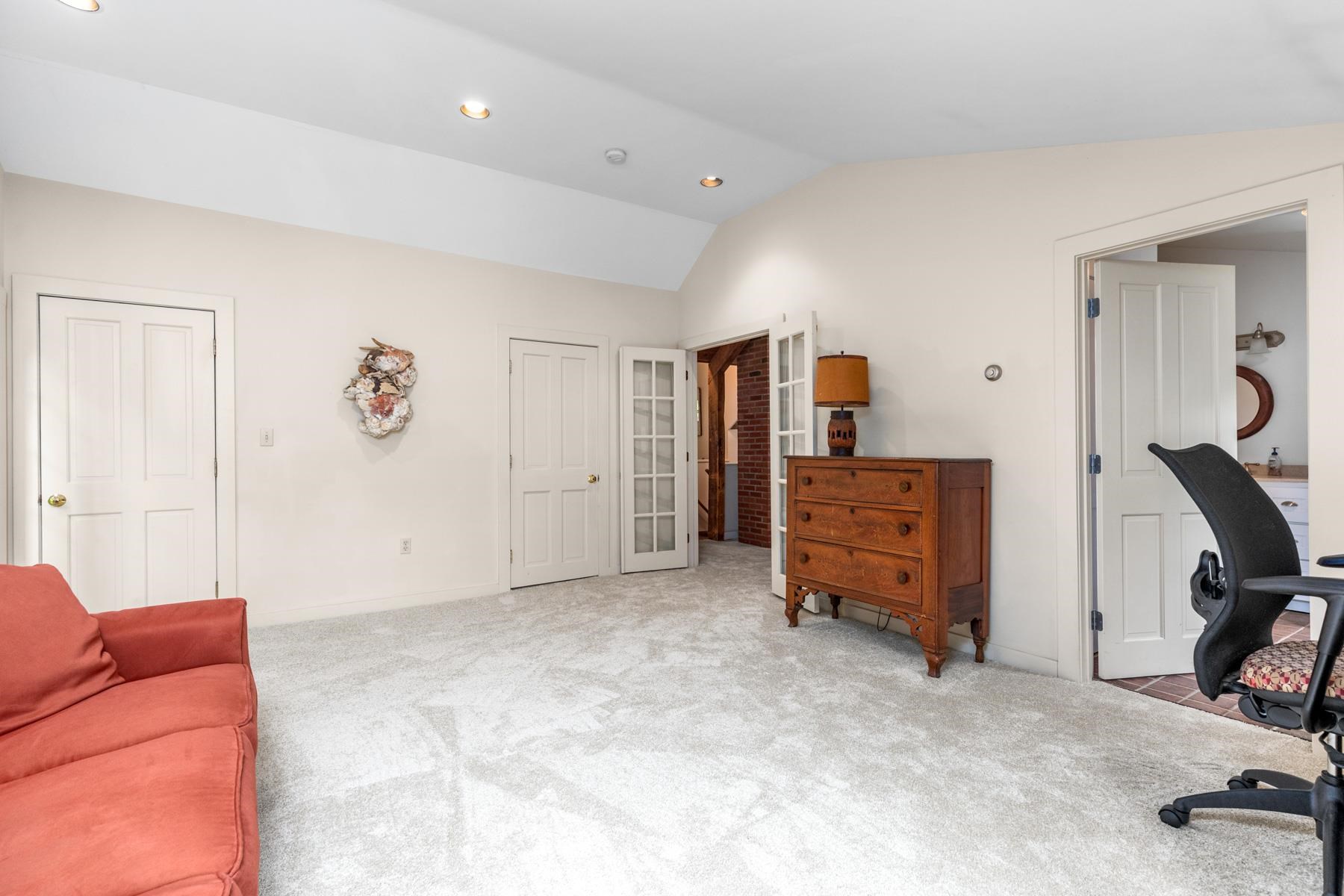 74 High Street Stratham, NH 03885 - Photo 16 of 40 Gallery Image 16