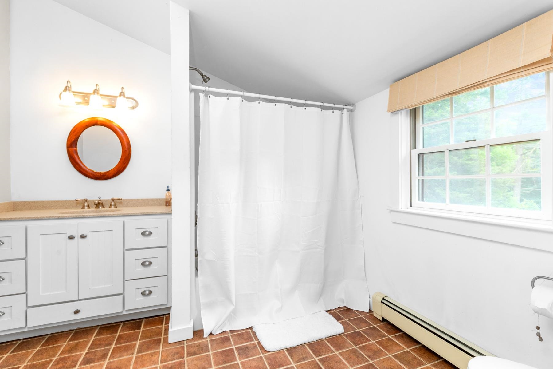 74 High Street Stratham, NH 03885 - Photo 17 of 40 Gallery Image 17