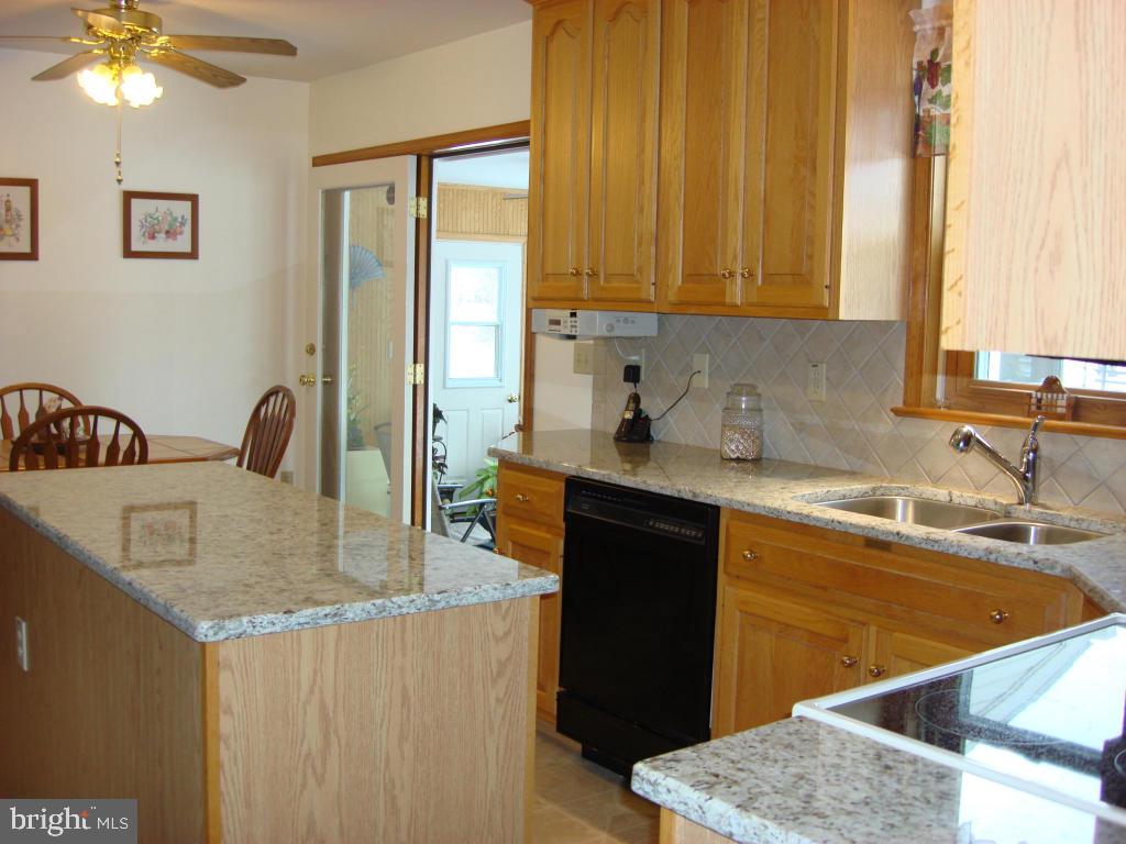 2511 Shaub Road Lancaster, PA 17601 - Photo 3 of 32 Gallery Image 3