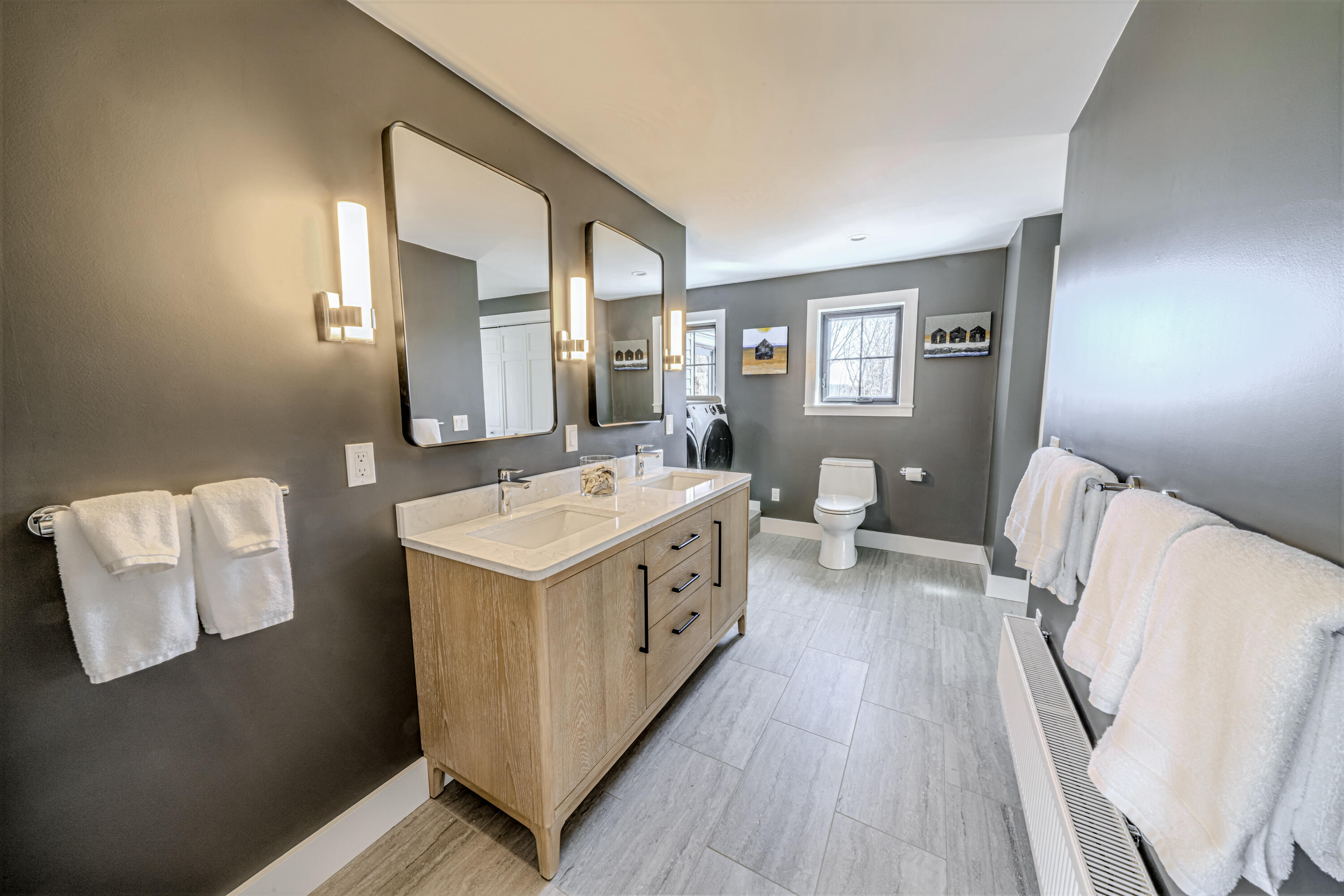 16 Cottage Street Belfast, ME 04915 - Photo 38 of 50 16 Cottage En Suite Bath