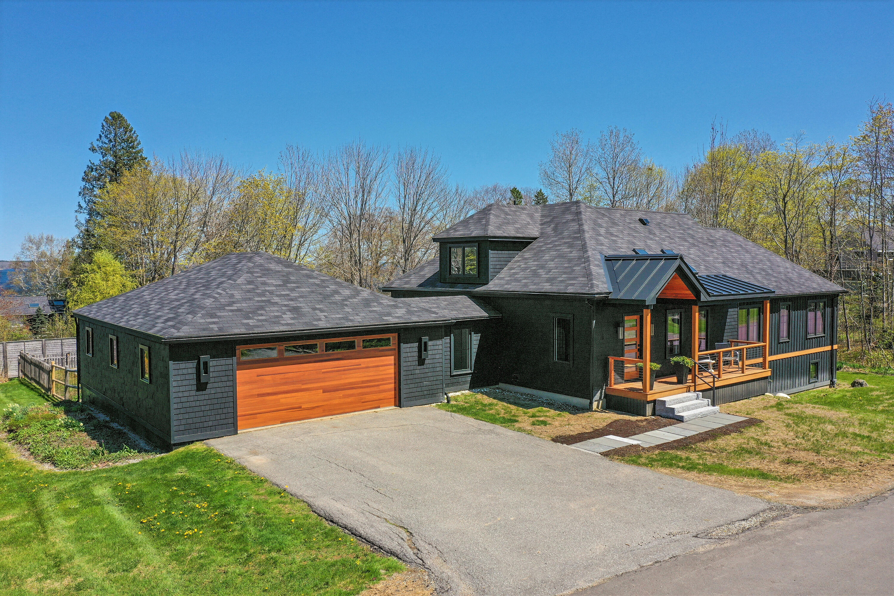 16 Cottage Street Belfast, ME 04915 - Photo 4 of 50 16 Cottage Exterior Front 3