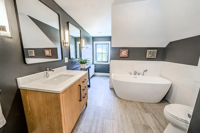 $1,195,000 | 16 Cottage Street, Belfast, ME 04915