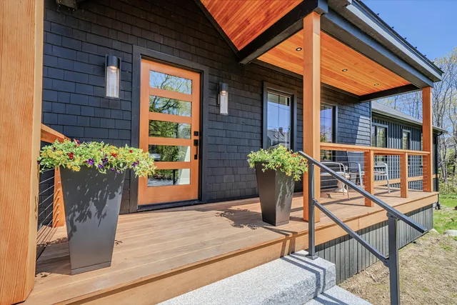 $1,195,000 | 16 Cottage Street, Belfast, ME 04915