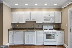 $2,700 | 5105 Halifax Way, Mount Laurel, NJ 08054