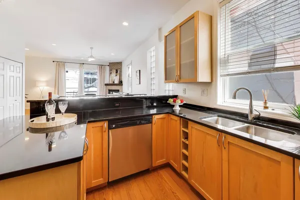 $500,000 | 2026 West Pierce Avenue, Unit 4, Chicago, IL 60622