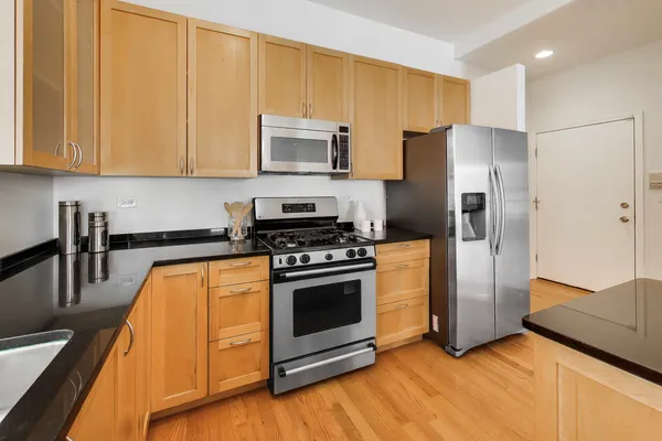 $500,000 | 2026 West Pierce Avenue, Unit 4, Chicago, IL 60622