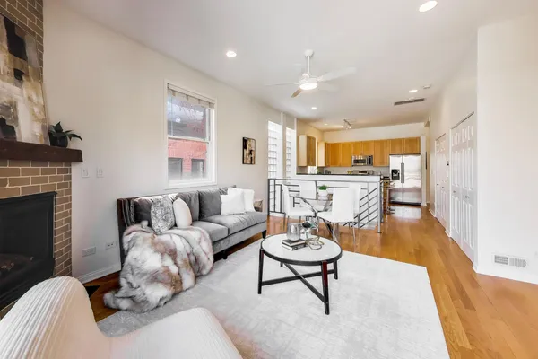 $500,000 | 2026 West Pierce Avenue, Unit 4, Chicago, IL 60622
