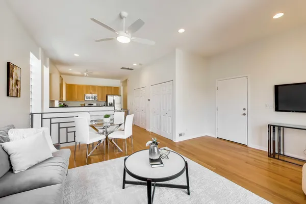 $500,000 | 2026 West Pierce Avenue, Unit 4, Chicago, IL 60622