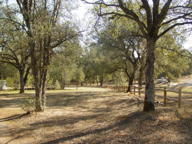 9125 Simmons Road Redding, CA 96001 - Photo 15 of 18 Property - 2