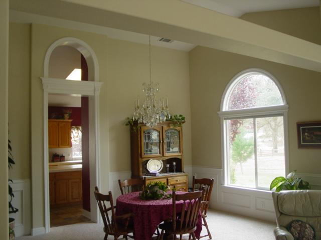 9125 Simmons Road Redding, CA 96001 - Photo 10 of 18 Formal Dining