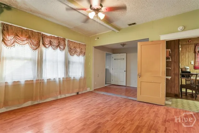 $290,000 | 607 Seiler Avenue, Savannah, GA 31401