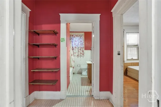 $290,000 | 607 Seiler Avenue, Savannah, GA 31401