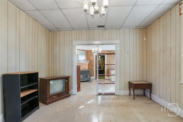 $290,000 | 607 Seiler Avenue, Savannah, GA 31401