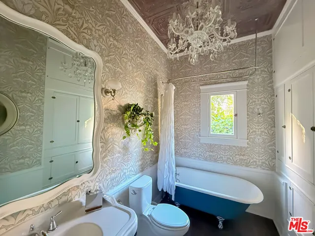 $6,800 | 370 Main Street, Los Alamos, CA 93440