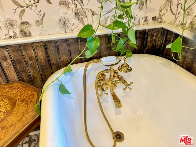 $6,800 | 370 Main Street, Los Alamos, CA 93440