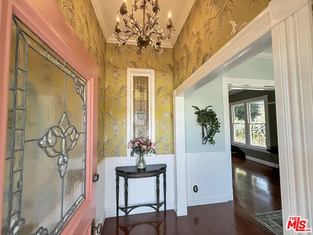 $6,800 | 370 Main Street, Los Alamos, CA 93440