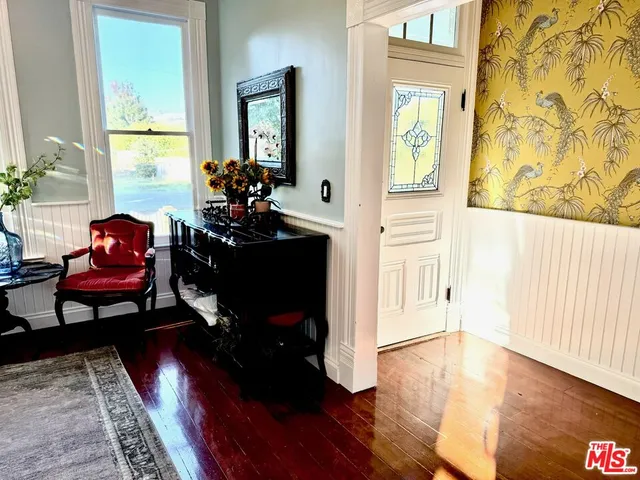 $6,800 | 370 Main Street, Los Alamos, CA 93440