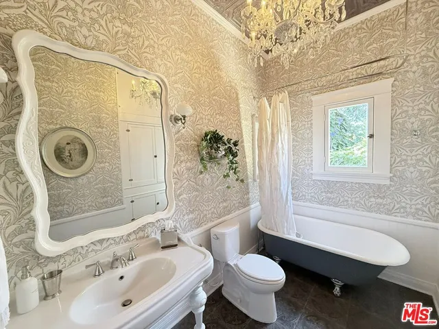 $6,800 | 370 Main Street, Los Alamos, CA 93440