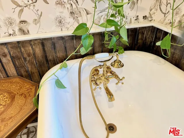 $6,800 | 370 Main Street, Los Alamos, CA 93440