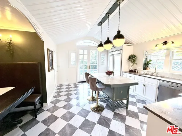 $6,800 | 370 Main Street, Los Alamos, CA 93440