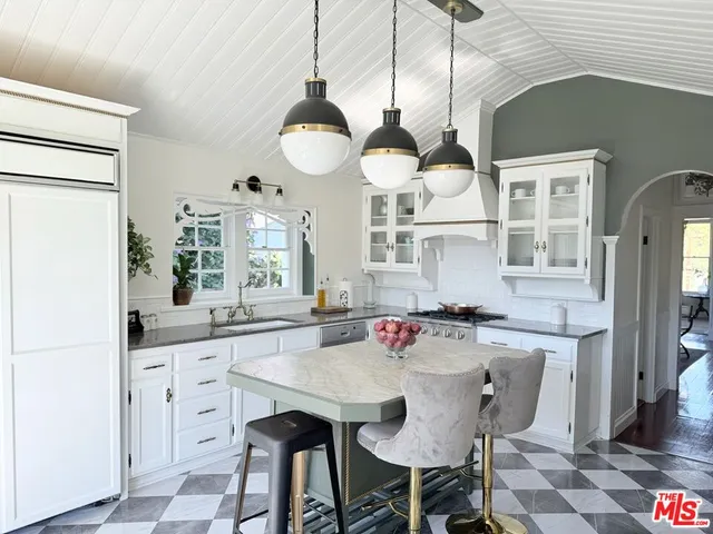 $6,800 | 370 Main Street, Los Alamos, CA 93440