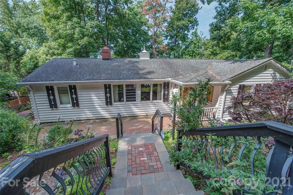 6501 Amos Smith Road Charlotte, NC 28214 - Photo 1 of 37 Gallery Image 1