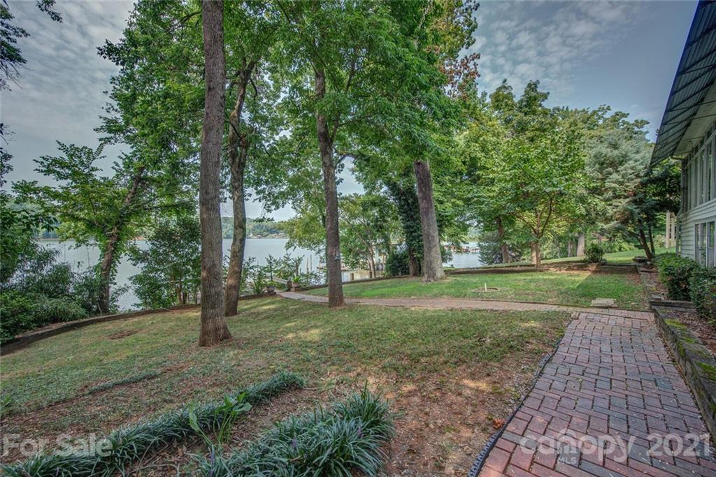 6501 Amos Smith Road Charlotte, NC 28214 - Photo 11 of 37 Gallery Image 11