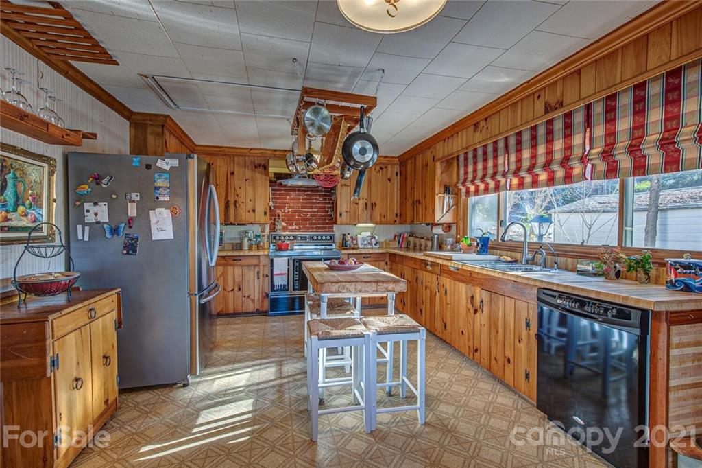 6501 Amos Smith Road Charlotte, NC 28214 - Photo 23 of 37 Gallery Image 23