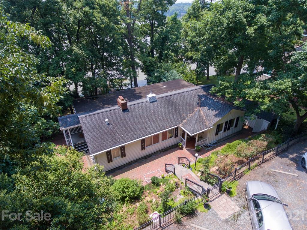 6501 Amos Smith Road Charlotte, NC 28214 - Photo 4 of 37 Gallery Image 4
