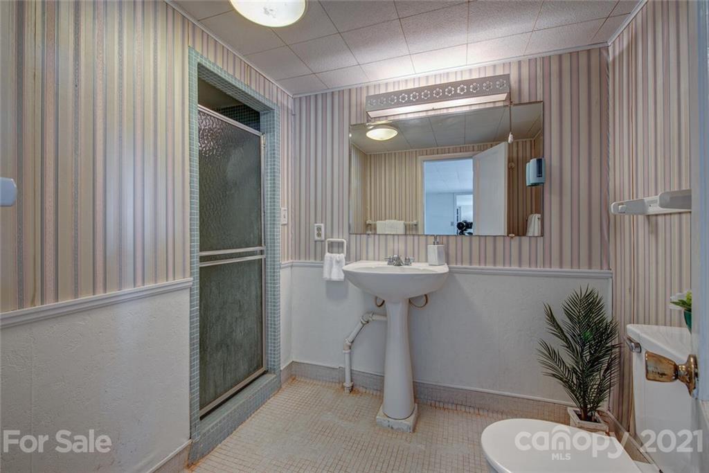 6501 Amos Smith Road Charlotte, NC 28214 - Photo 36 of 37 Gallery Image 36