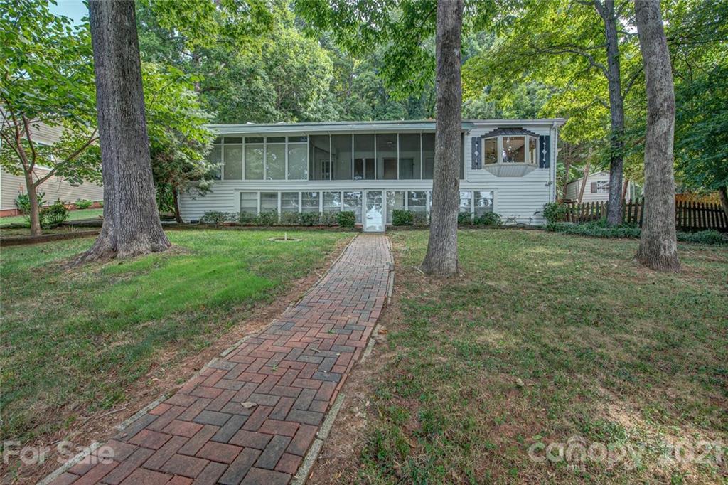 6501 Amos Smith Road Charlotte, NC 28214 - Photo 9 of 37 Gallery Image 9
