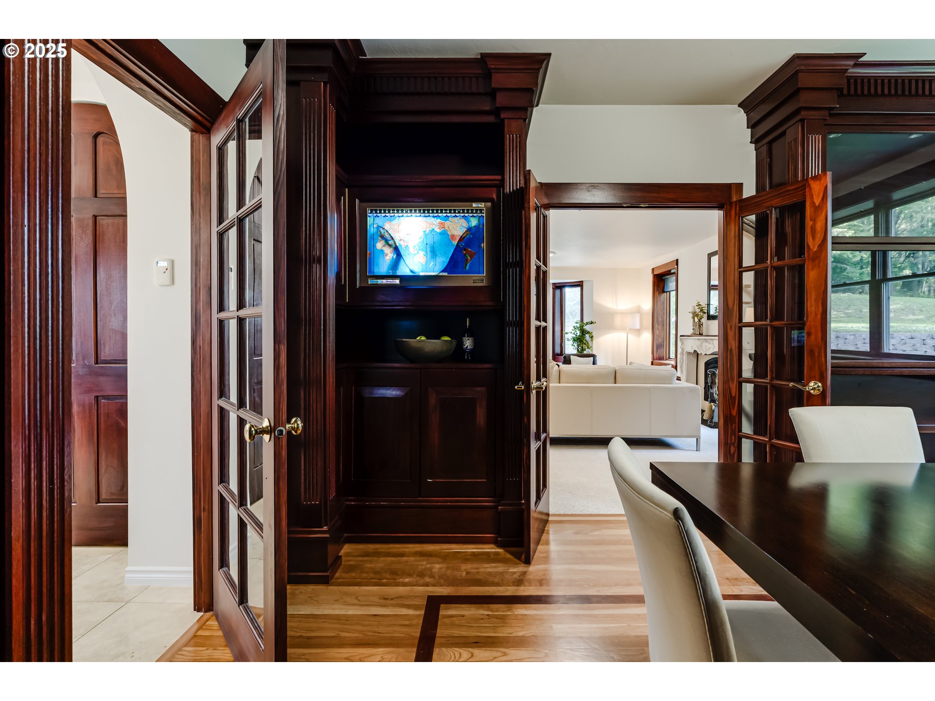27161 Briggs Hill Road Eugene, OR 97405 - Photo 14 of 47 a view of a living room and bathroom