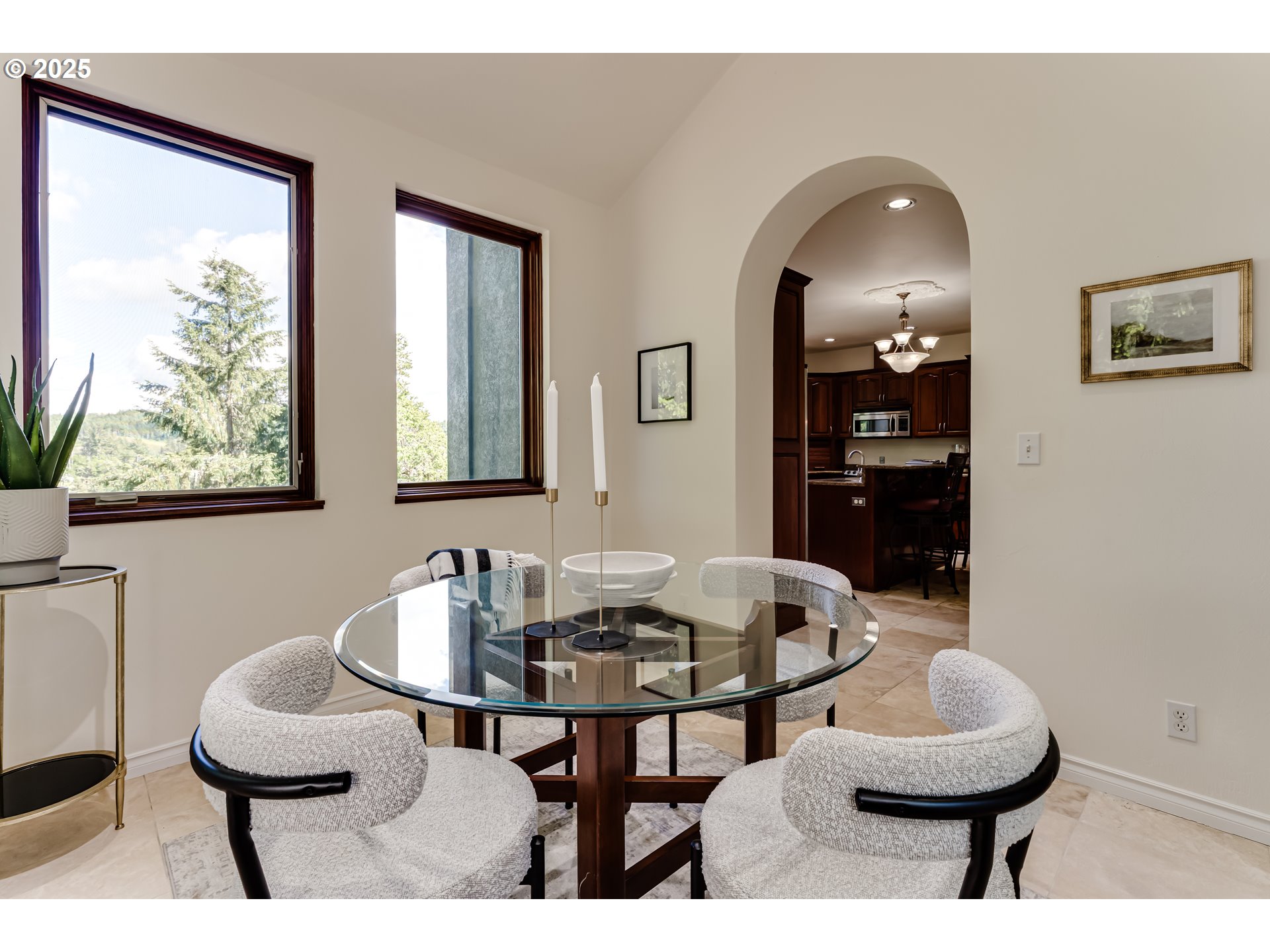 27161 Briggs Hill Road Eugene, OR 97405 - Photo 18 of 47 a kitchen with a table and chairs in it