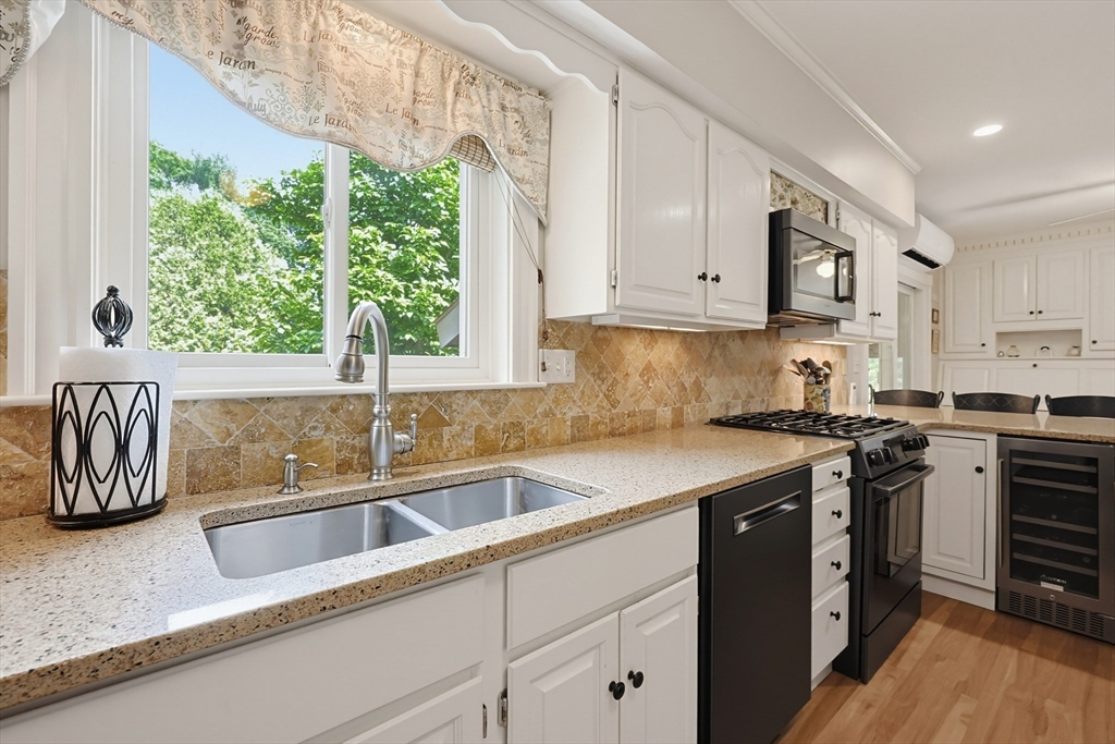 110 Chipper Hill Road Northbridge, MA 01534 - Photo 10 of 40